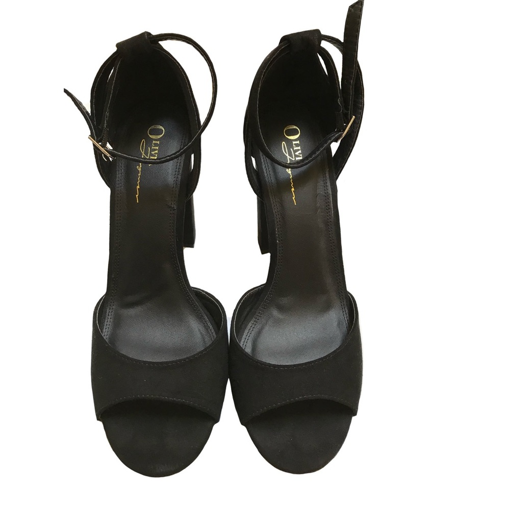 Olivia Ferguson Black Heels, size 11